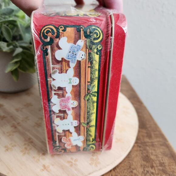 Vintage 1992 Crayola‎ Collectible Holiday Tin, bear ornament, 64 crayons SEALED - Picture 7 of 8